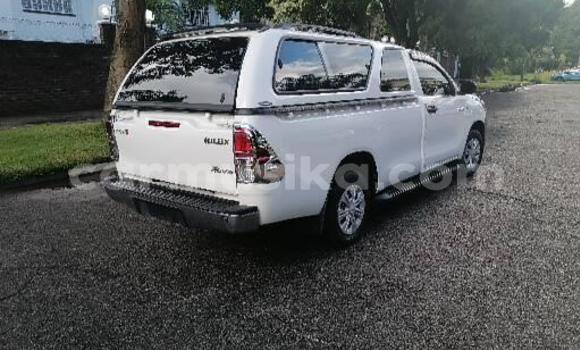 Tenga Tsaru Toyota Hiluxe Revo Chena Mota in Harare in Harare