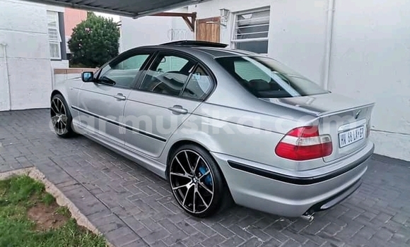 Acheter Occasion Voiture BMW 321 Gris à Beitbridge, Matabeleland South Acheter Occasion Voiture BMW 321 Gris à Beitbridge, Matabeleland South