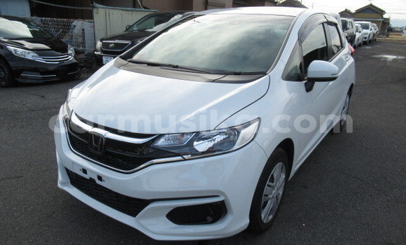 Tenga Tsaru Honda Fit Chena Mota in Beitbridge in Matabeleland South