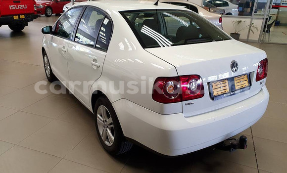 Buy Used Volkswagen Polo White Car in Beitbridge in Matabeleland South