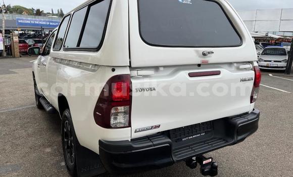 Nunua Ilio tumika Toyota Hilux Nyeupe Gari ndani ya Beitbridge nchini Matabeleland Kusini