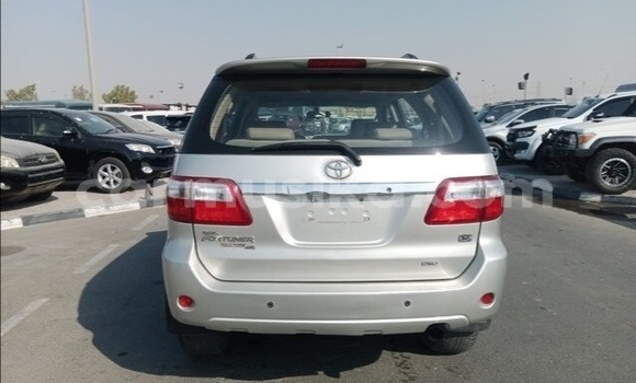 Nunua Ilio tumika Toyota Fortuner Nyingine Gari ndani ya Beitbridge nchini Matabeleland Kusini Nunua Ilio tumika Toyota Fortuner Nyingine Gari ndani ya Beitbridge nchini Matabeleland Kusini