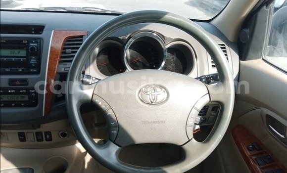 Nunua Ilio tumika Toyota Fortuner Nyingine Gari ndani ya Beitbridge nchini Matabeleland Kusini Nunua Ilio tumika Toyota Fortuner Nyingine Gari ndani ya Beitbridge nchini Matabeleland Kusini