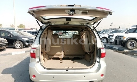 Nunua Ilio tumika Toyota Fortuner Nyingine Gari ndani ya Beitbridge nchini Matabeleland Kusini Nunua Ilio tumika Toyota Fortuner Nyingine Gari ndani ya Beitbridge nchini Matabeleland Kusini