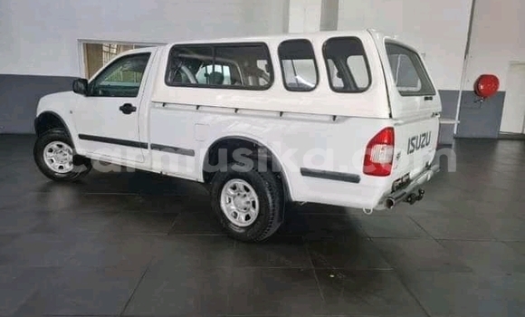 Buy Used Isuzu KB White Car in Beitbridge in Matabeleland South Buy Used Isuzu KB White Car in Beitbridge in Matabeleland South