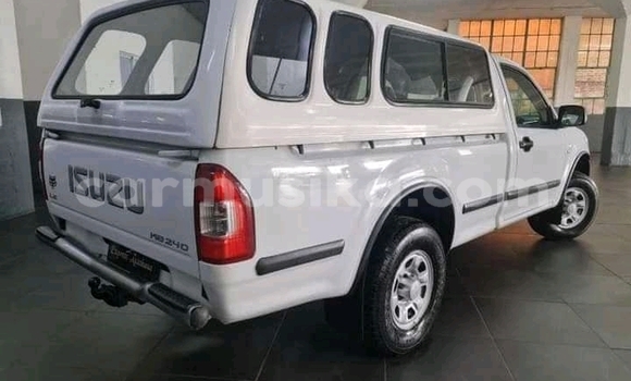Buy Used Isuzu KB White Car in Beitbridge in Matabeleland South Buy Used Isuzu KB White Car in Beitbridge in Matabeleland South