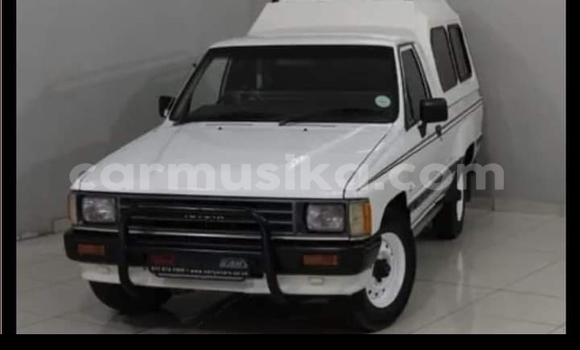 Nunua Ilio tumika Toyota Hilux Nyeupe Gari ndani ya Beitbridge nchini Matabeleland Kusini Nunua Ilio tumika Toyota Hilux Nyeupe Gari ndani ya Beitbridge nchini Matabeleland Kusini