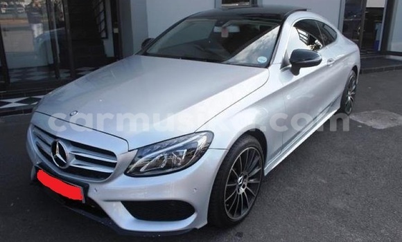 Tenga Tsaru Mercedes‒Benz C–Class Sirivha Mota in Beitbridge in Matabeleland South Tenga Tsaru Mercedes‒Benz C–Class Sirivha Mota in Beitbridge in Matabeleland South