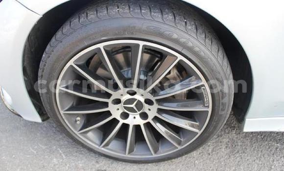 Tenga Tsaru Mercedes‒Benz C–Class Sirivha Mota in Beitbridge in Matabeleland South Tenga Tsaru Mercedes‒Benz C–Class Sirivha Mota in Beitbridge in Matabeleland South