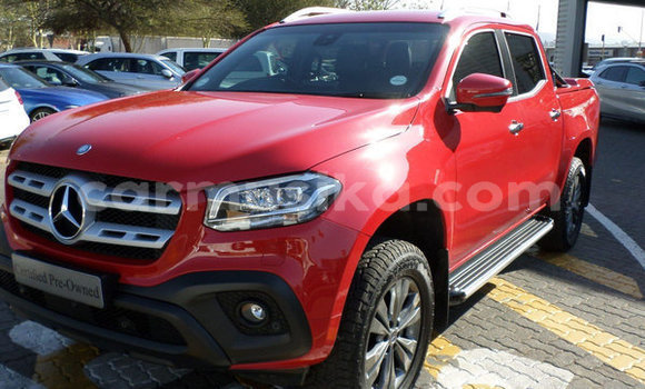 Acheter Occasion Voiture Mercedes‒Benz X-klasse Concept Rouge à Beitbridge, Matabeleland South Acheter Occasion Voiture Mercedes‒Benz X-klasse Concept Rouge à Beitbridge, Matabeleland South