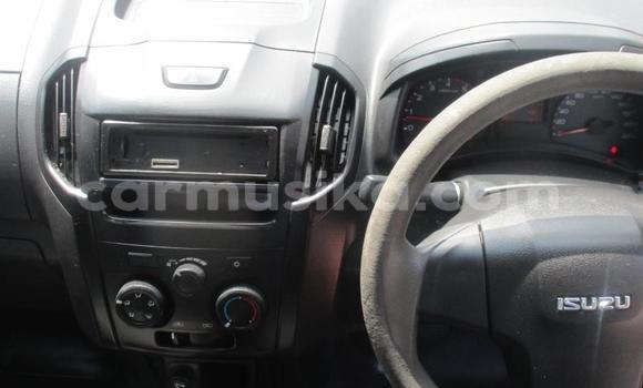 Buy Used Isuzu KB White Car in Beitbridge in Matabeleland South Buy Used Isuzu KB White Car in Beitbridge in Matabeleland South