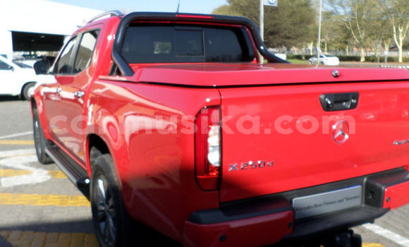 Acheter Occasion Voiture Mercedes‒Benz X-klasse Concept Rouge à Beitbridge, Matabeleland South Acheter Occasion Voiture Mercedes‒Benz X-klasse Concept Rouge à Beitbridge, Matabeleland South