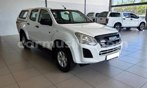 Buy Used Isuzu KB White Car in Beitbridge in Matabeleland South