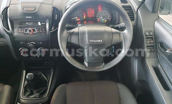 Buy Used Isuzu KB White Car in Beitbridge in Matabeleland South Buy Used Isuzu KB White Car in Beitbridge in Matabeleland South