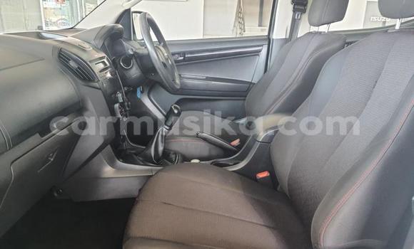 Buy Used Isuzu KB White Car in Beitbridge in Matabeleland South Buy Used Isuzu KB White Car in Beitbridge in Matabeleland South