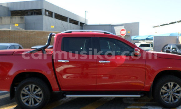 Acheter Occasion Voiture Mercedes‒Benz X-klasse Concept Rouge à Beitbridge, Matabeleland South Acheter Occasion Voiture Mercedes‒Benz X-klasse Concept Rouge à Beitbridge, Matabeleland South