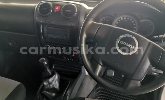 Nunua Ilio tumika Isuzu D–MAX Nyeupe Gari ndani ya Mbare nchini Harare Nunua Ilio tumika Isuzu D–MAX Nyeupe Gari ndani ya Mbare nchini Harare