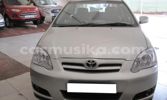 Tenga Tsaru Toyota Runx Sirivha Mota in Beitbridge in Matabeleland South