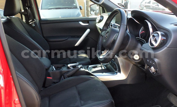 Acheter Occasion Voiture Mercedes‒Benz X-klasse Concept Rouge à Beitbridge, Matabeleland South Acheter Occasion Voiture Mercedes‒Benz X-klasse Concept Rouge à Beitbridge, Matabeleland South