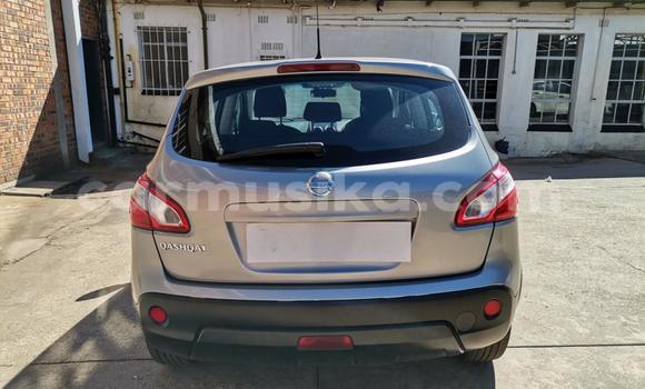 Acheter Occasion Voiture Nissan Qashqai+2 Gris à Beitbridge, Matabeleland South Acheter Occasion Voiture Nissan Qashqai+2 Gris à Beitbridge, Matabeleland South