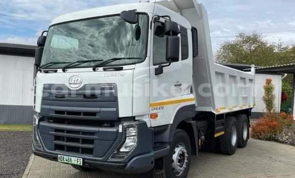 Nunua Ilio tumika DAF 66 Nyeupe Gari ndani ya Beitbridge nchini Matabeleland Kusini