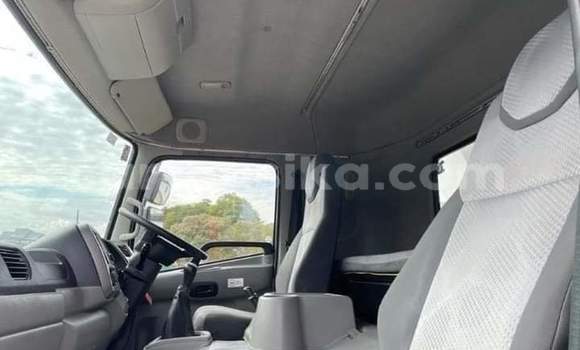 Buy Used DAF 66 White Car in Beitbridge in Matabeleland South Buy Used DAF 66 White Car in Beitbridge in Matabeleland South