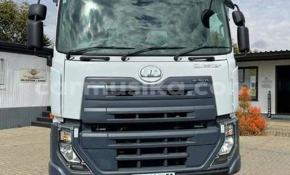 Buy Used DAF 66 White Car in Beitbridge in Matabeleland South Buy Used DAF 66 White Car in Beitbridge in Matabeleland South