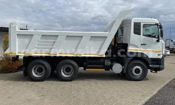 Buy Used DAF 66 White Car in Beitbridge in Matabeleland South Buy Used DAF 66 White Car in Beitbridge in Matabeleland South