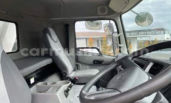 Buy Used DAF 66 White Car in Beitbridge in Matabeleland South Buy Used DAF 66 White Car in Beitbridge in Matabeleland South