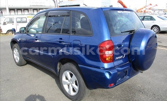 Nunua Ilio tumika Toyota RAV4 Bluu Gari ndani ya Beitbridge nchini Matabeleland Kusini Nunua Ilio tumika Toyota RAV4 Bluu Gari ndani ya Beitbridge nchini Matabeleland Kusini