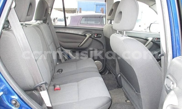 Nunua Ilio tumika Toyota RAV4 Bluu Gari ndani ya Beitbridge nchini Matabeleland Kusini Nunua Ilio tumika Toyota RAV4 Bluu Gari ndani ya Beitbridge nchini Matabeleland Kusini