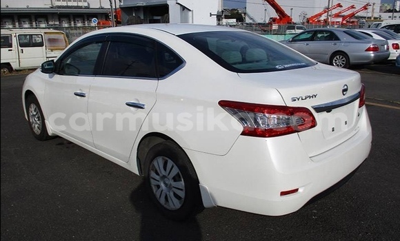Nunua Ilio tumika Nissan Sylphy Nyeupe Gari ndani ya Beitbridge nchini Matabeleland Kusini Nunua Ilio tumika Nissan Sylphy Nyeupe Gari ndani ya Beitbridge nchini Matabeleland Kusini