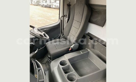 Nunua Ilio tumika Mercedes‒Benz Truck Nyingine Lori ndani ya Beitbridge nchini Matabeleland Kusini Nunua Ilio tumika Mercedes‒Benz Truck Nyingine Lori ndani ya Beitbridge nchini Matabeleland Kusini