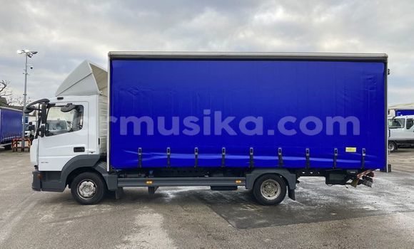 Nunua Ilio tumika Mercedes‒Benz Truck Nyingine Lori ndani ya Beitbridge nchini Matabeleland Kusini Nunua Ilio tumika Mercedes‒Benz Truck Nyingine Lori ndani ya Beitbridge nchini Matabeleland Kusini