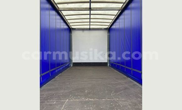 Nunua Ilio tumika Mercedes‒Benz Truck Nyingine Lori ndani ya Beitbridge nchini Matabeleland Kusini Nunua Ilio tumika Mercedes‒Benz Truck Nyingine Lori ndani ya Beitbridge nchini Matabeleland Kusini