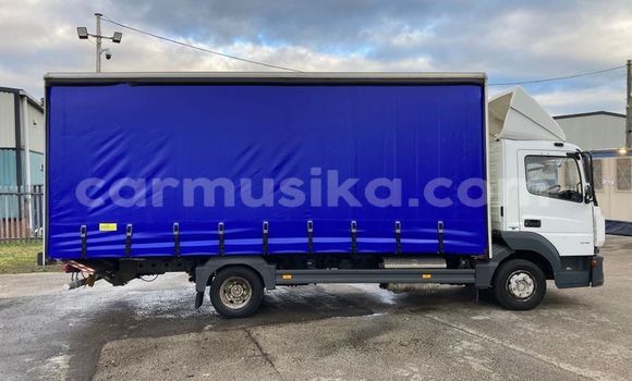 Nunua Ilio tumika Mercedes‒Benz Truck Nyingine Lori ndani ya Beitbridge nchini Matabeleland Kusini Nunua Ilio tumika Mercedes‒Benz Truck Nyingine Lori ndani ya Beitbridge nchini Matabeleland Kusini