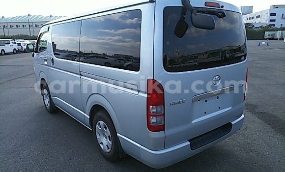 Acheter Occasion Voiture Toyota Hiace Gris à Beitbridge, Matabeleland South Acheter Occasion Voiture Toyota Hiace Gris à Beitbridge, Matabeleland South