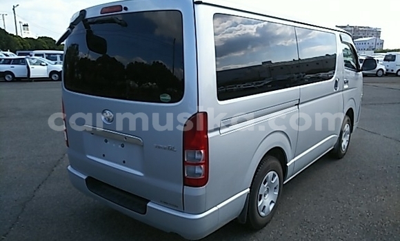 Acheter Occasion Voiture Toyota Hiace Gris à Beitbridge, Matabeleland South Acheter Occasion Voiture Toyota Hiace Gris à Beitbridge, Matabeleland South