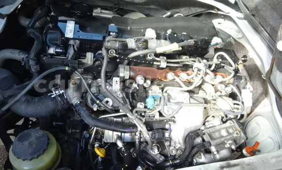 Nunua Ilio tumika Toyota Hiace Nyeupe Gari ndani ya Beitbridge nchini Matabeleland Kusini Nunua Ilio tumika Toyota Hiace Nyeupe Gari ndani ya Beitbridge nchini Matabeleland Kusini