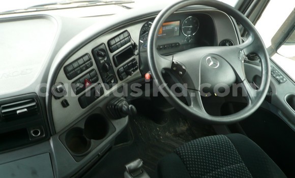 Buy Used Mercedes‒Benz Truck Other Truck in Beitbridge in Matabeleland South Buy Used Mercedes‒Benz Truck Other Truck in Beitbridge in Matabeleland South
