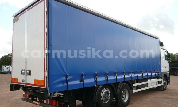 Buy Used Mercedes‒Benz Truck Other Truck in Beitbridge in Matabeleland South Buy Used Mercedes‒Benz Truck Other Truck in Beitbridge in Matabeleland South