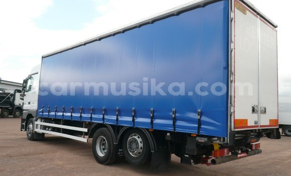 Buy Used Mercedes‒Benz Truck Other Truck in Beitbridge in Matabeleland South Buy Used Mercedes‒Benz Truck Other Truck in Beitbridge in Matabeleland South