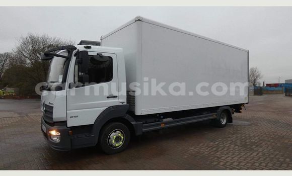Buy Used Mercedes‒Benz Truck Other Truck in Beitbridge in Matabeleland South Buy Used Mercedes‒Benz Truck Other Truck in Beitbridge in Matabeleland South