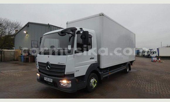 Buy Used Mercedes‒Benz Truck Other Truck in Beitbridge in Matabeleland South Buy Used Mercedes‒Benz Truck Other Truck in Beitbridge in Matabeleland South