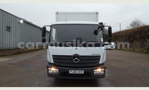 Buy Used Mercedes‒Benz Truck Other Truck in Beitbridge in Matabeleland South Buy Used Mercedes‒Benz Truck Other Truck in Beitbridge in Matabeleland South