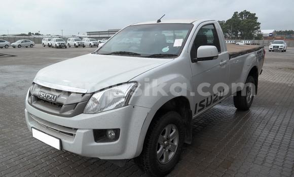 Acheter Occasion Voiture Isuzu KB Blanc à Beitbridge, Matabeleland South Acheter Occasion Voiture Isuzu KB Blanc à Beitbridge, Matabeleland South