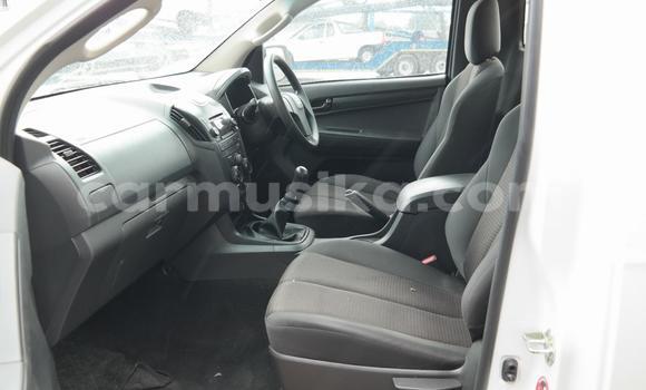 Acheter Occasion Voiture Isuzu KB Blanc à Beitbridge, Matabeleland South Acheter Occasion Voiture Isuzu KB Blanc à Beitbridge, Matabeleland South