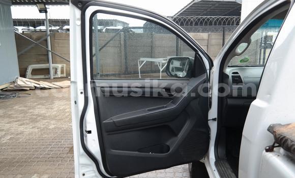 Acheter Occasion Voiture Isuzu KB Blanc à Beitbridge, Matabeleland South Acheter Occasion Voiture Isuzu KB Blanc à Beitbridge, Matabeleland South