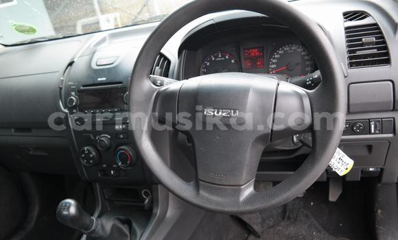 Acheter Occasion Voiture Isuzu KB Blanc à Beitbridge, Matabeleland South Acheter Occasion Voiture Isuzu KB Blanc à Beitbridge, Matabeleland South