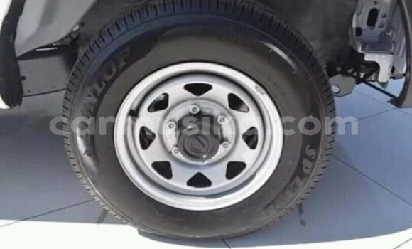 Buy Used Nissan NP 300 White Car in Beitbridge in Matabeleland South Buy Used Nissan NP 300 White Car in Beitbridge in Matabeleland South